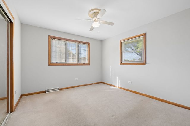 6516 W 84th Street, Burbank, IL 60459