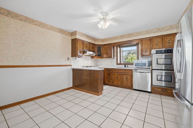 6516 W 84th Street, Burbank, IL 60459