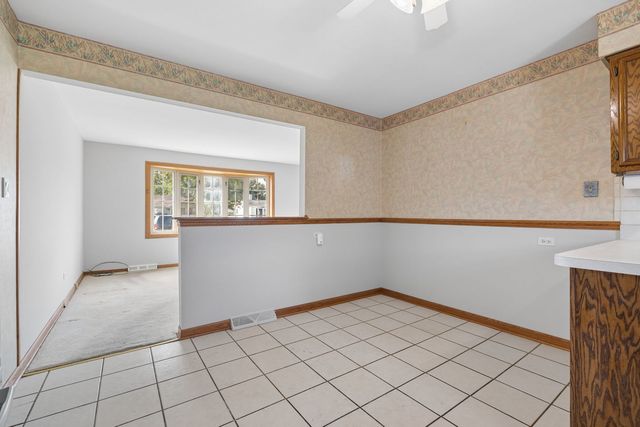 6516 W 84th Street, Burbank, IL 60459