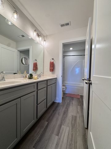 108 Thoroughbred Blvd, Shelbyville, TN 37160