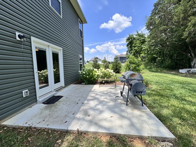 108 Thoroughbred Blvd, Shelbyville, TN 37160