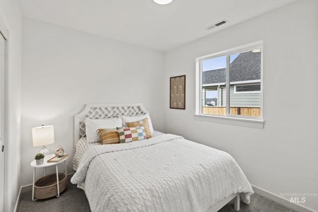 1029 N Peakhurt Ave, Kuna, ID 83634