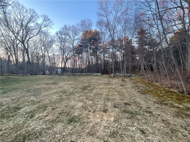 38 Hartford Pike, Foster, RI 02857