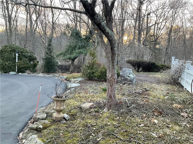 38 Hartford Pike, Foster, RI 02857