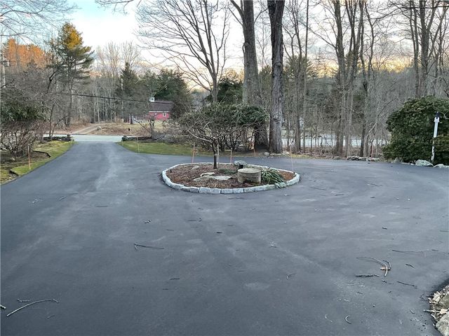 38 Hartford Pike, Foster, RI 02857