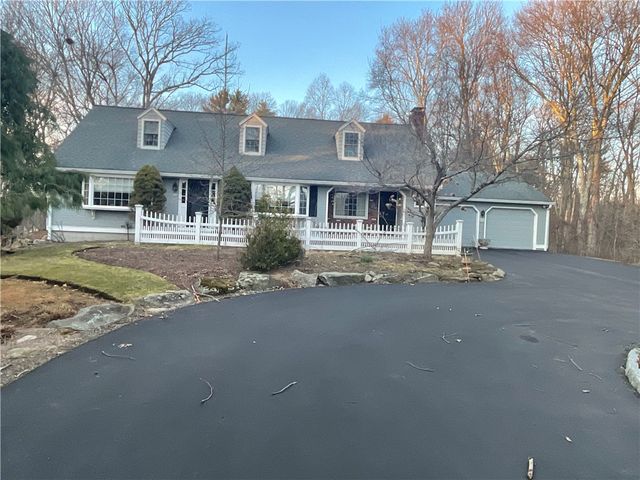 38 Hartford Pike, Foster, RI 02857