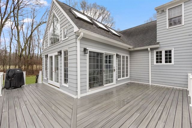 38 Hartford Pike, Foster, RI 02857