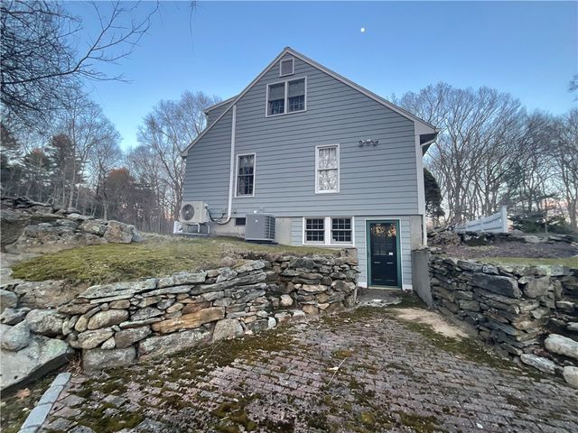 38 Hartford Pike, Foster, RI 02857