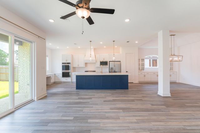 972 Terlingua Creek Drive, Conroe, TX 77304