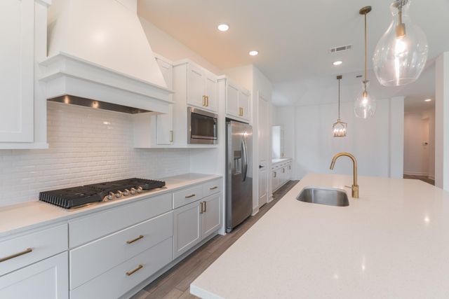 972 Terlingua Creek Drive, Conroe, TX 77304