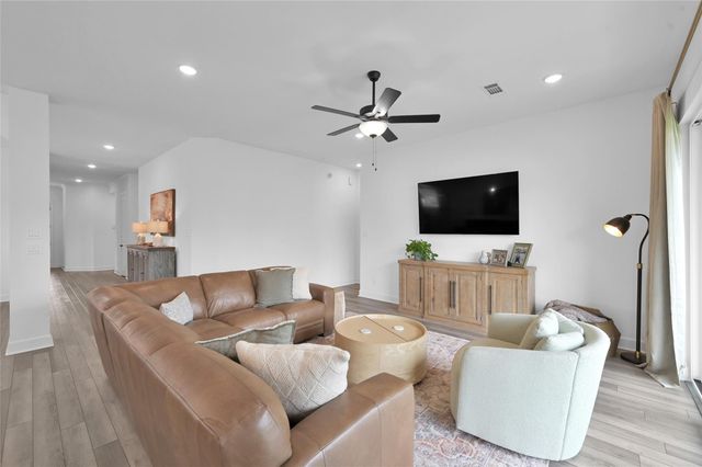 972 Terlingua Creek Drive, Conroe, TX 77304