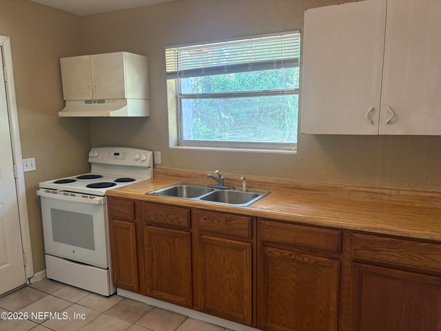 6912 CORDAY Road, Jacksonville, FL 32208