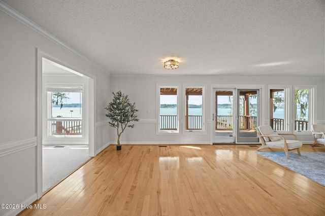 314 E Bayside Drive, Chocowinity, NC 27817