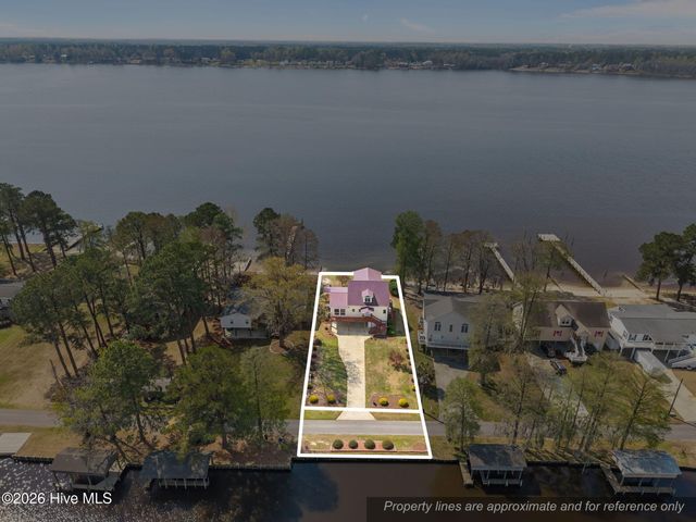 314 E Bayside Drive, Chocowinity, NC 27817