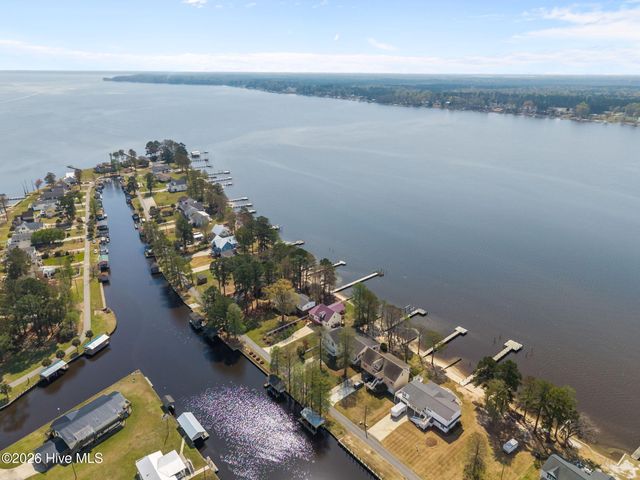 314 E Bayside Drive, Chocowinity, NC 27817