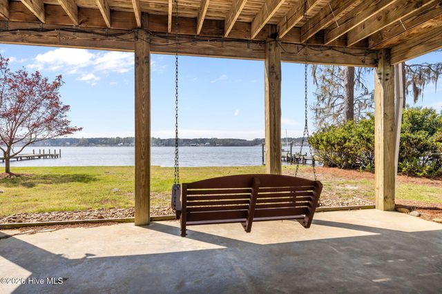 314 E Bayside Drive, Chocowinity, NC 27817