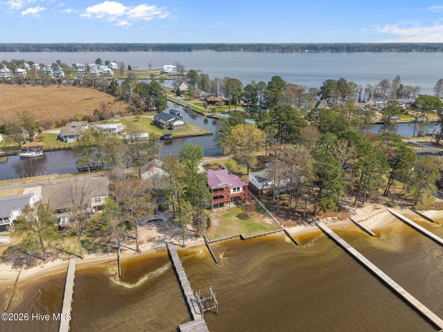 314 E Bayside Drive, Chocowinity, NC 27817