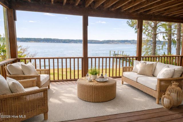 314 E Bayside Drive, Chocowinity, NC 27817