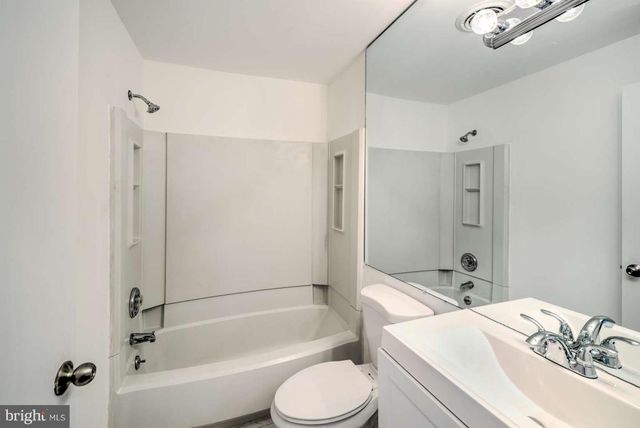 1302 MARESFIELD CT, Marlton, NJ 08053