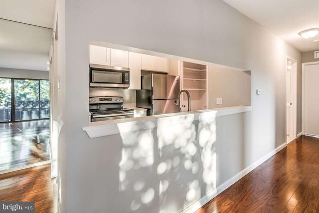 1302 MARESFIELD CT, Marlton, NJ 08053