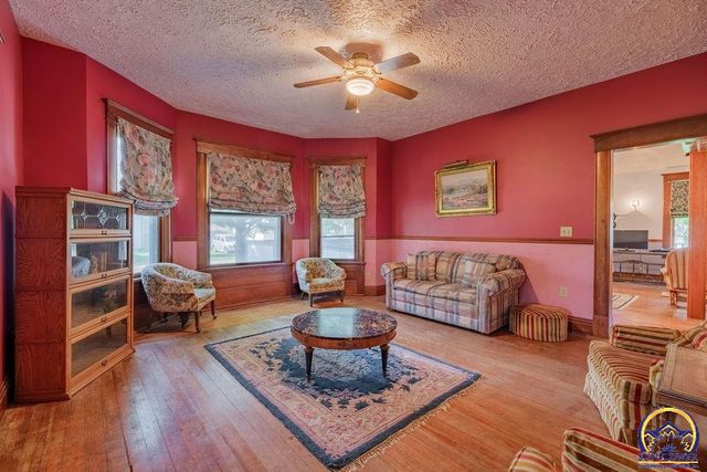 401 Cedar ST, Overbrook, KS 66524