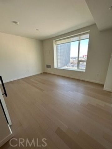 1050 S Grand Avenue 1305, Los Angeles, CA 90015