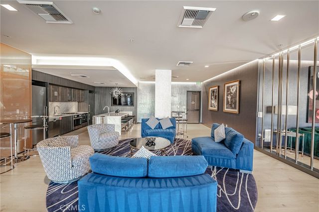 1050 S Grand Avenue 1305, Los Angeles, CA 90015