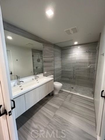 1050 S Grand Avenue 1305, Los Angeles, CA 90015