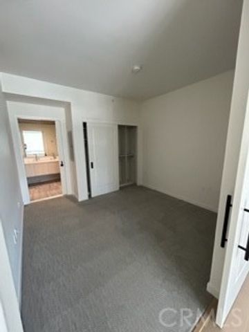 1050 S Grand Avenue 1305, Los Angeles, CA 90015
