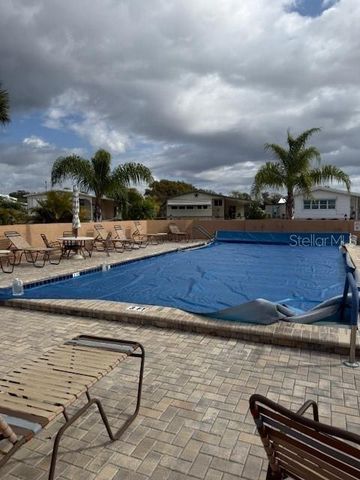 35935 TANDA CIRCLE, Zephyrhills, FL 33541