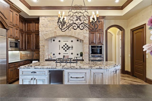 4125 Caerleon Circle, Bentonville, AR 72713