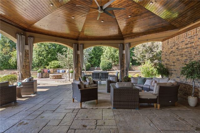 4125 Caerleon Circle, Bentonville, AR 72713