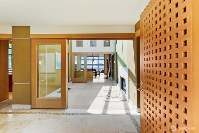 5511 104th Avenue NE, Kirkland, WA 98033