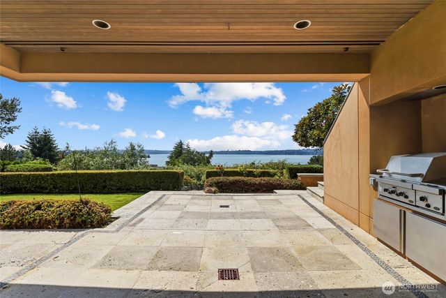 5511 104th Avenue NE, Kirkland, WA 98033