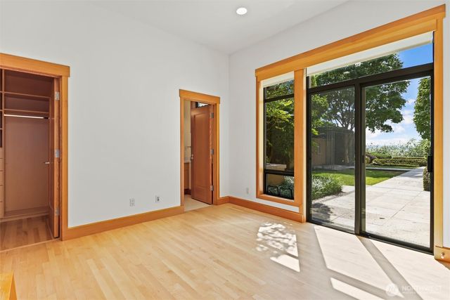 5511 104th Avenue NE, Kirkland, WA 98033