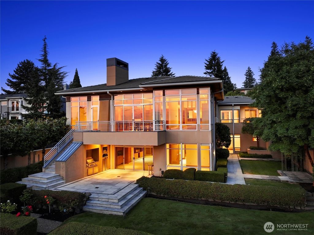 5511 104th Avenue NE, Kirkland, WA 98033