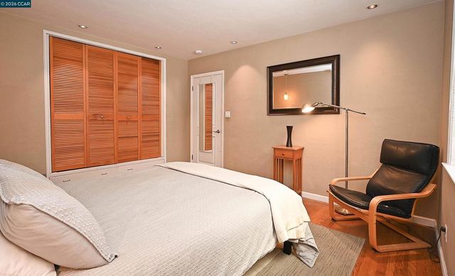 925 North Rd, Belmont, CA 94002