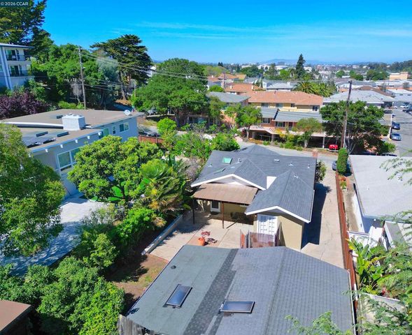 925 North Rd, Belmont, CA 94002