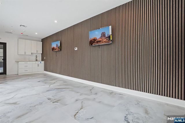 108 Montgomery Street, Bloomfield, NJ 07003