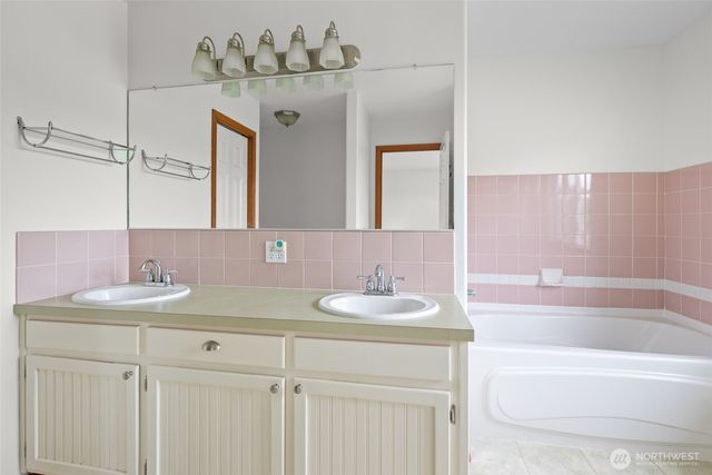 701 NW Krueger Street, Coupeville, WA 98239
