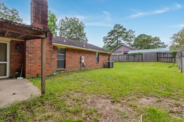 117 Deer Run, Hattiesburg, MS 39402