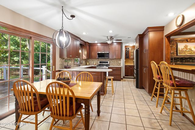 5 Point O Woods Road, Middletown, NJ 07748