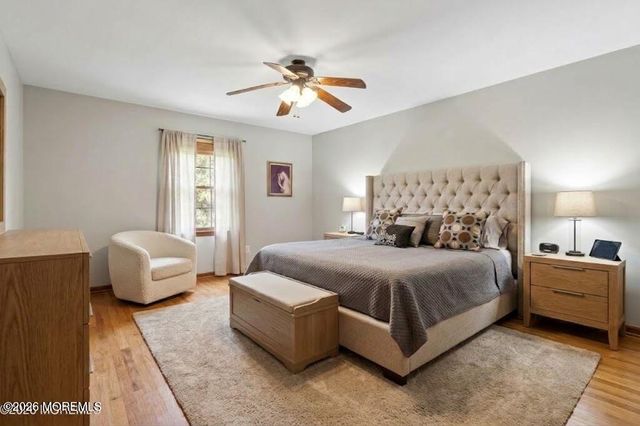 5 Point O Woods Road, Middletown, NJ 07748