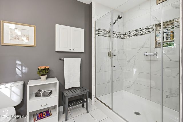 5 Point O Woods Road, Middletown, NJ 07748