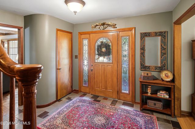 5 Point O Woods Road, Middletown, NJ 07748