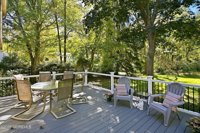 5 Point O Woods Road, Middletown, NJ 07748