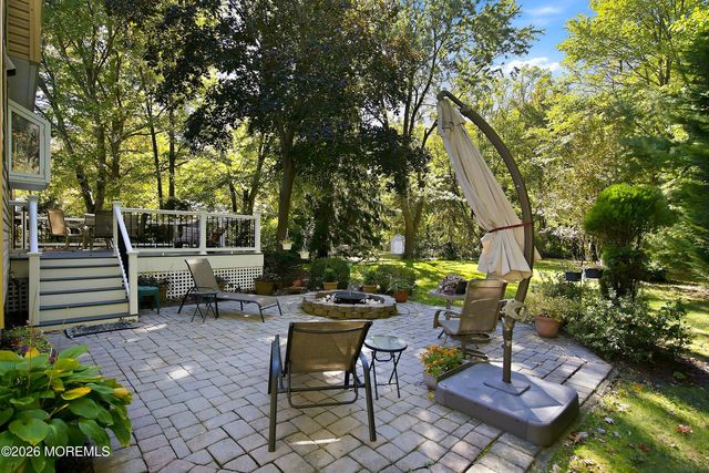 5 Point O Woods Road, Middletown, NJ 07748