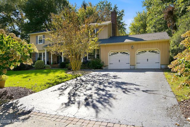 5 Point O Woods Road, Middletown, NJ 07748