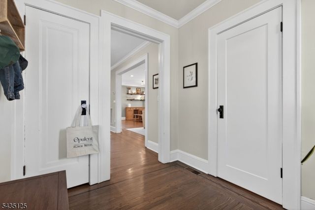 54 Van Riper Ave, Rutherford Boro, NJ 07070