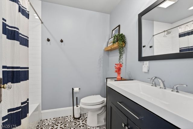 54 Van Riper Ave, Rutherford Boro, NJ 07070